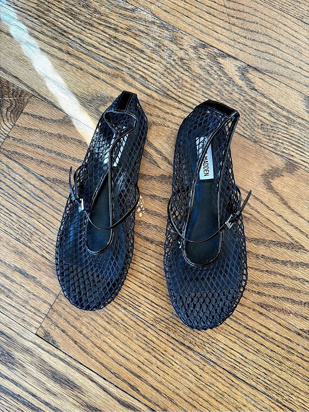 Vionic Black Mesh Flats - Picture 1 of 3